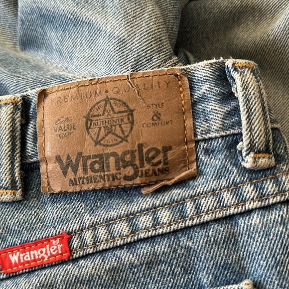 Wrangler - Picture 3 of 3